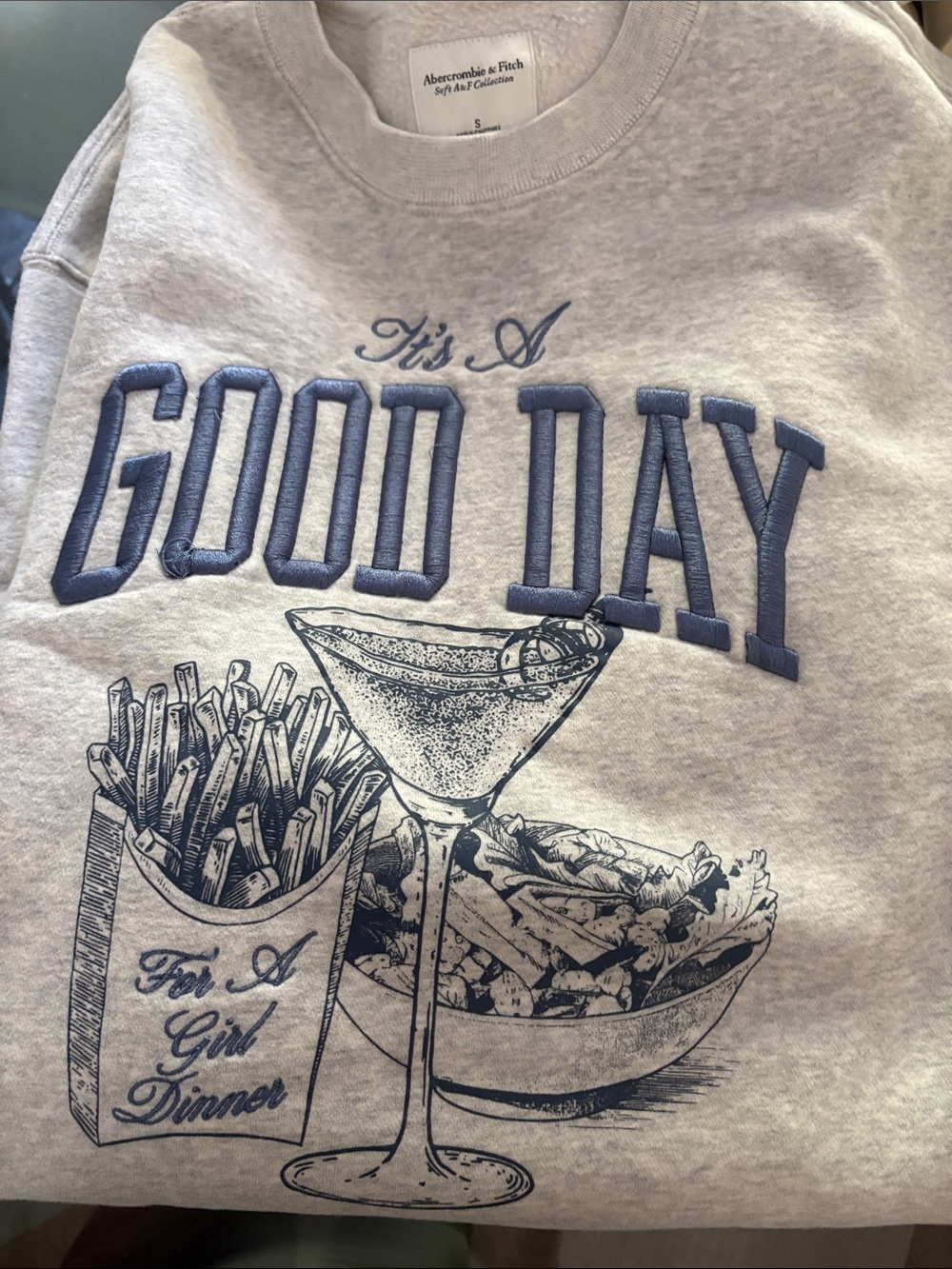 Abercrombie & Fitch Light Gray Graphic 'Good Day' Sweatshirt
